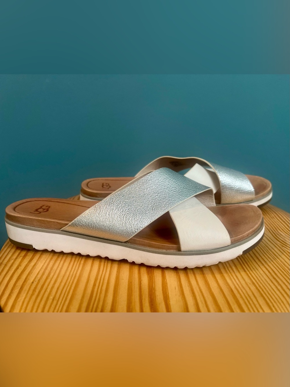 UGG Kari Metallic Silver White Leather Cross Strap Slide Sandals Size 9